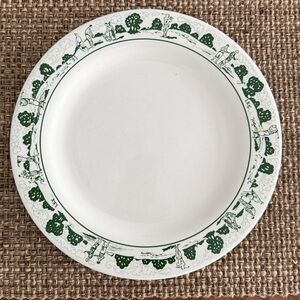 Syracuse China Broadmoor Hotel Green and White Decorative Golf Chop Plate